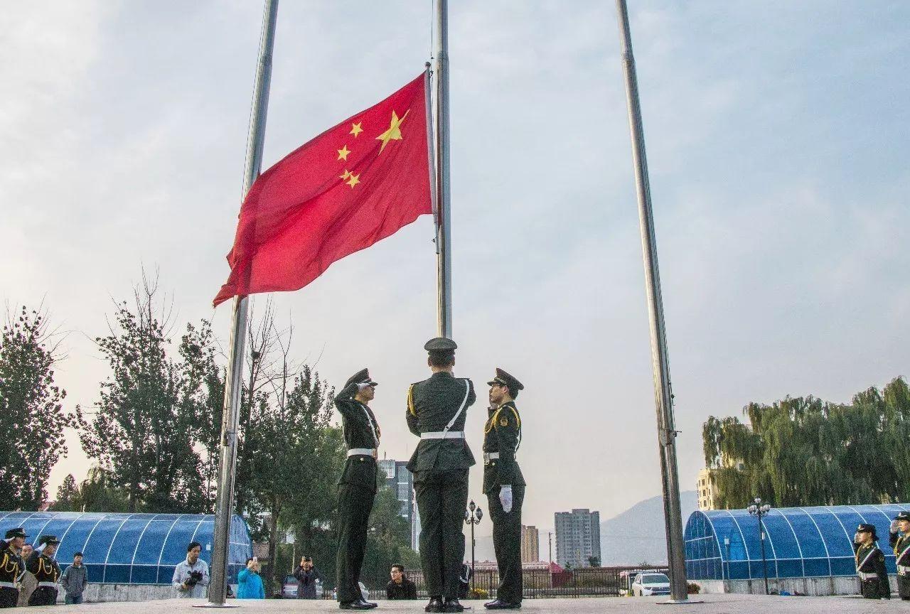 多特vs波鸿首发：桑乔主场首秀，菲尔克鲁格出战