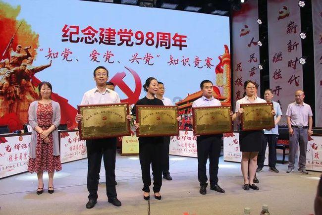 黄多多私照曝光，评论区：小孩子别穿成这样！