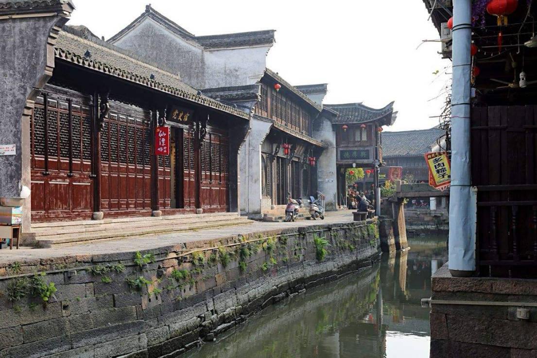 冷知识分享平台-公司经常超时加班,员工能以此理由解除劳动合同吗?专家揭秘的独家小知识