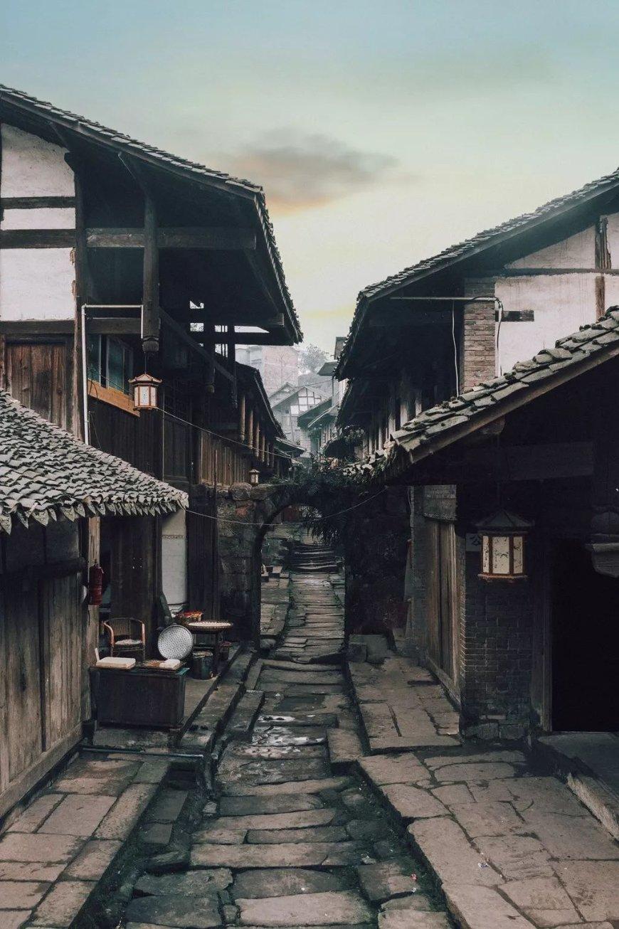 戊土日元生于四季的不同喜好